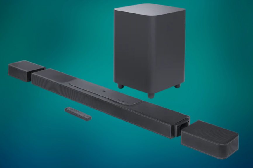 Beste JBL Soundbar met Sub woofer en groene achtergrond.